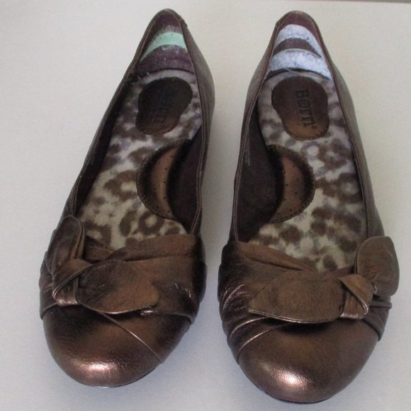 Born Womens Bronze Leather Ballet Flat - Size 6M or EUR 36.5 - Picture 4 of 9